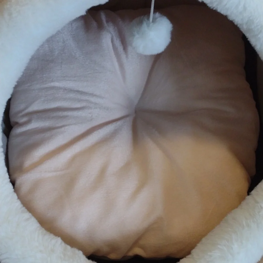 Pet Bed with bunny ears and tail size sm/med. dish & squeaky mouse inc. 14 x 14